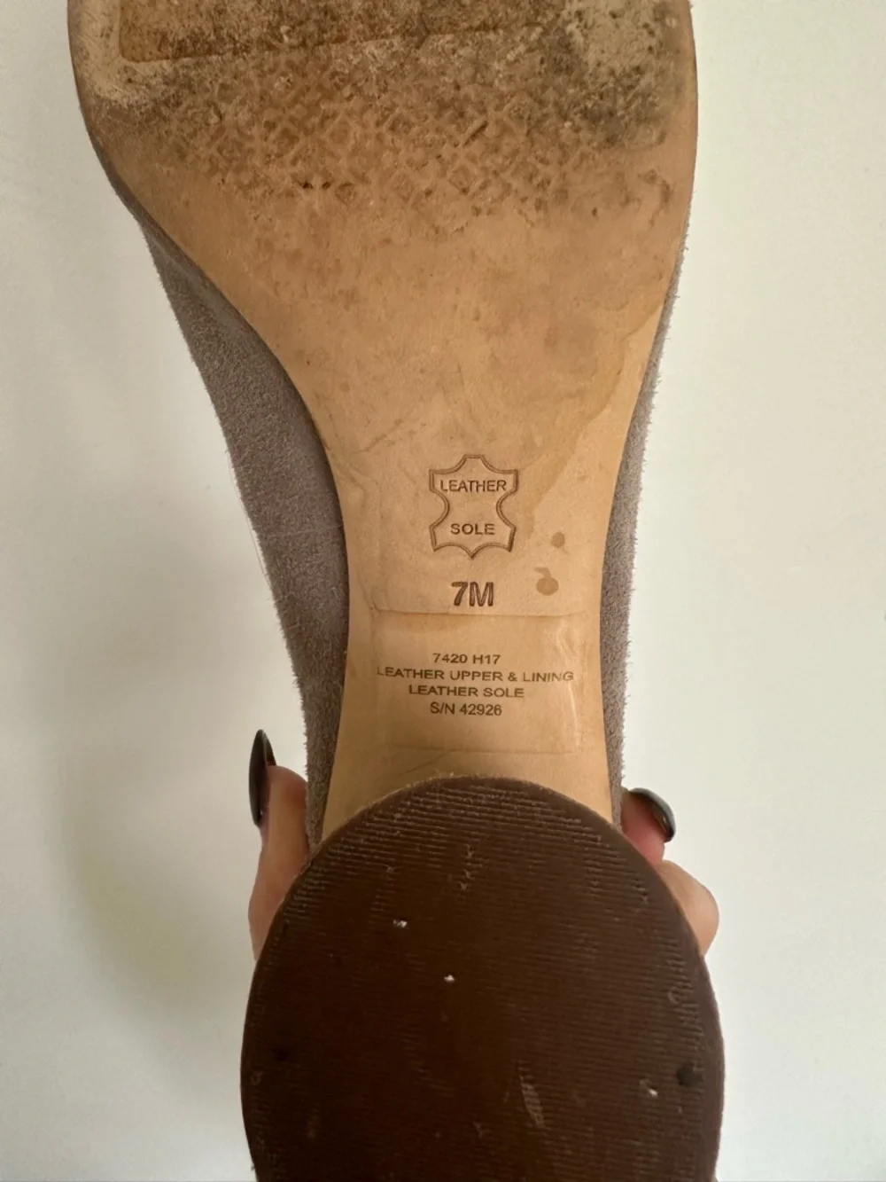 Tory Burch Suede Block Heel Pumps Taupe Size 7M EUC